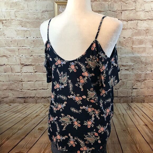 Lush floral cold shoulder blouse NWT - Picture 2 of 3
